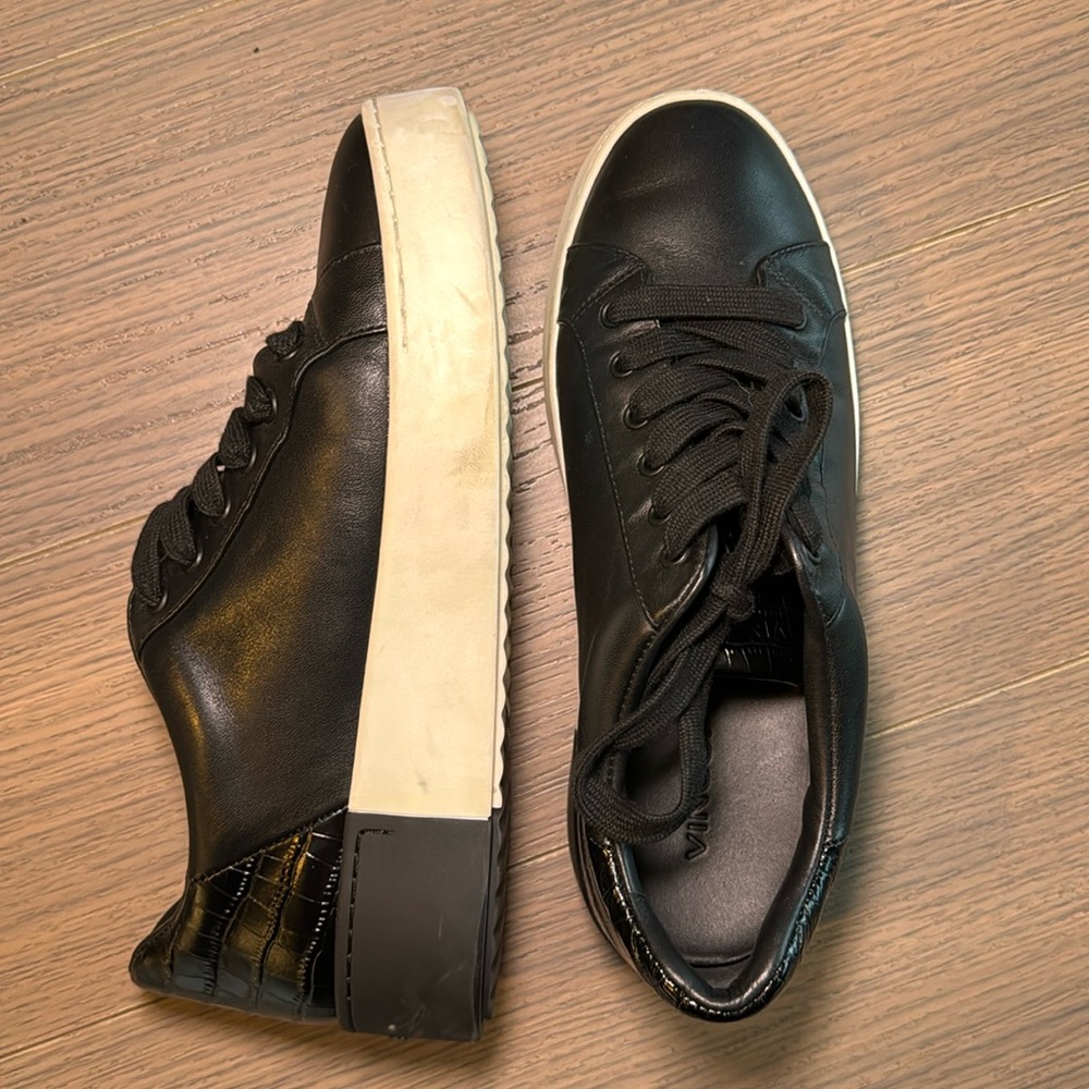 Vince sneakers